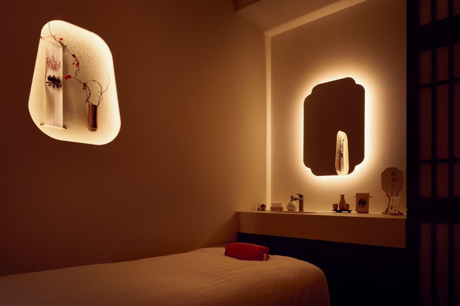 ERABELLE beauty salon interior at The Cathay, fit-out by MD Projects, view 10