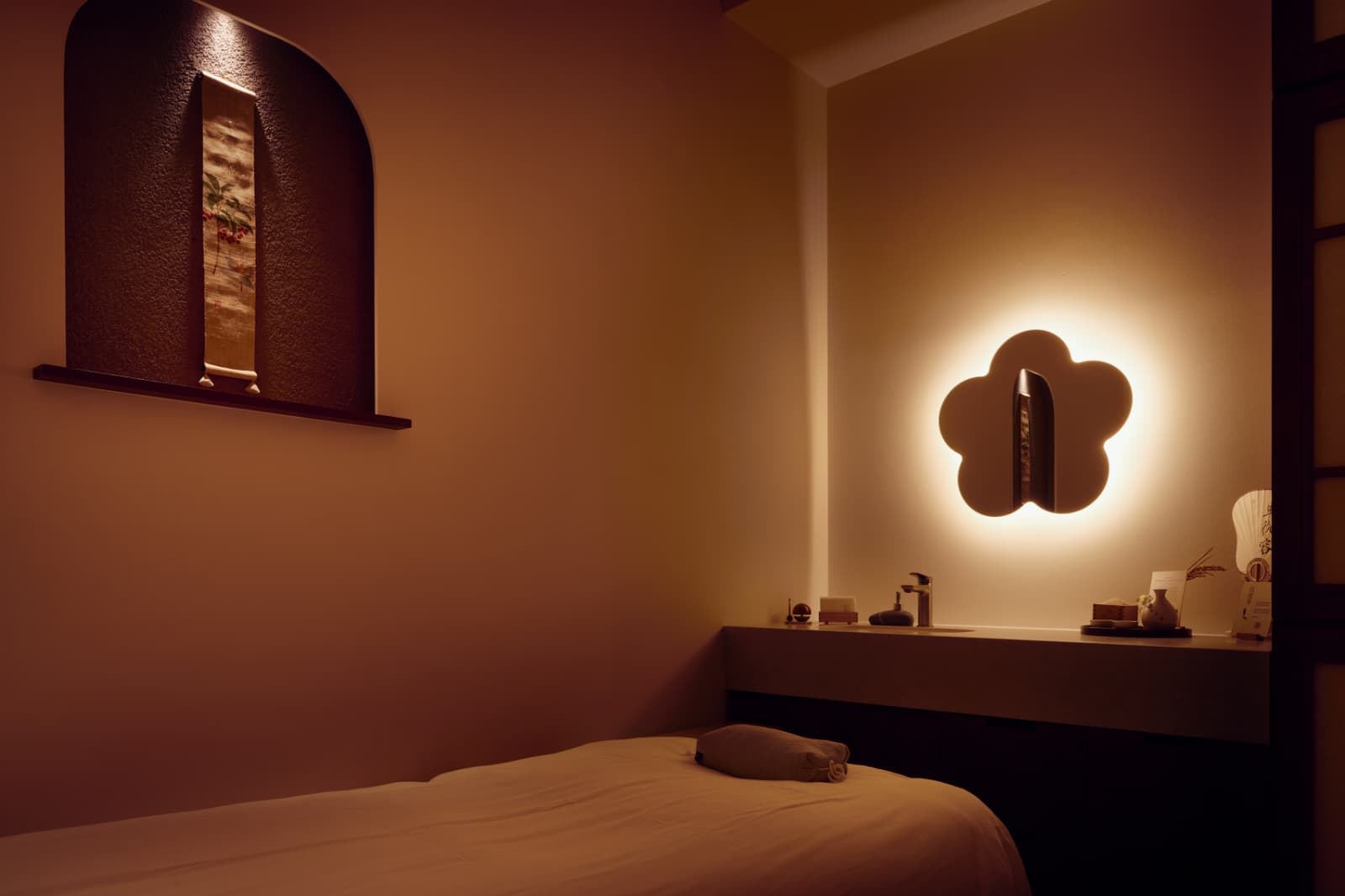 ERABELLE beauty salon interior at The Cathay, fit-out by MD Projects, view 7