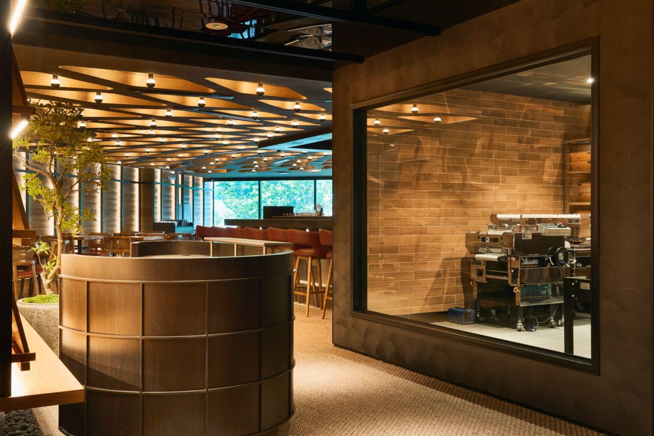 Mensho Ramen ramen shop interior at Raffles City, fit-out by MD Projects, view 3