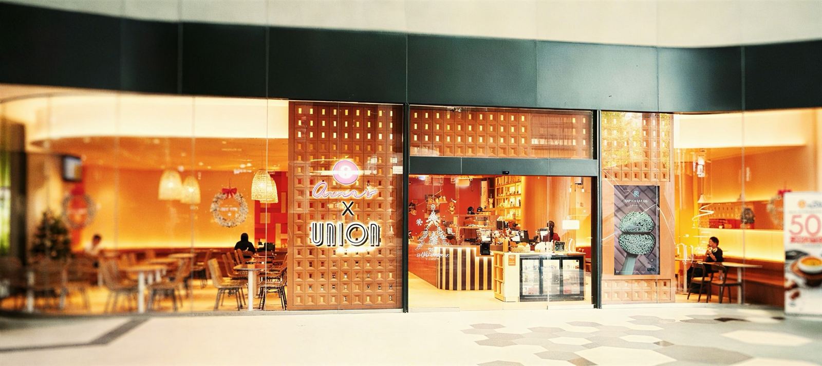 ANNA X UNION bistro interior at Punggol Coast Mall, fit-out by MD Projects, view 3
