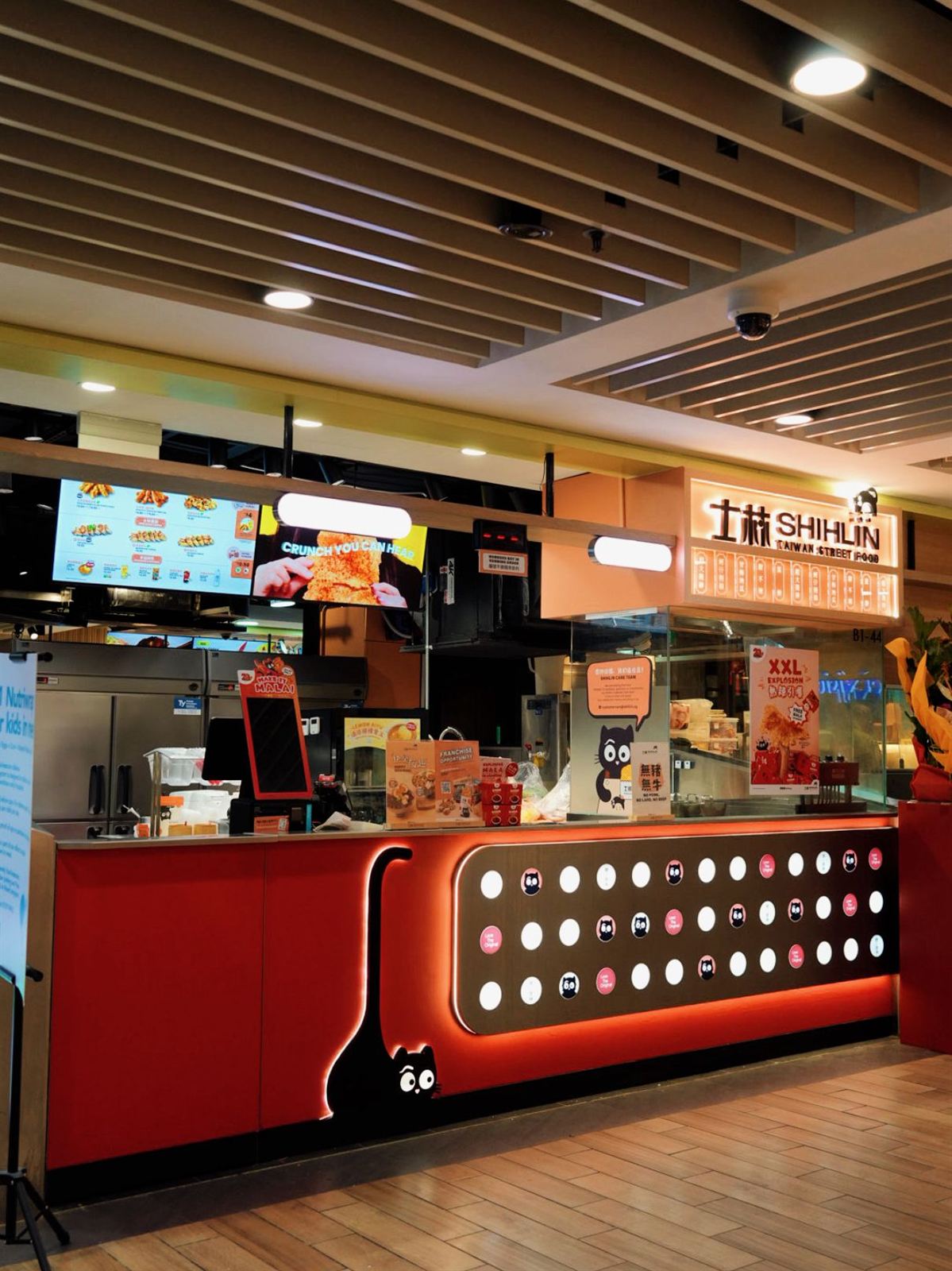 SHIHLIN Taiwanese fast-casual restaurant interior at North Point City, fit-out by MD Projects, view 5