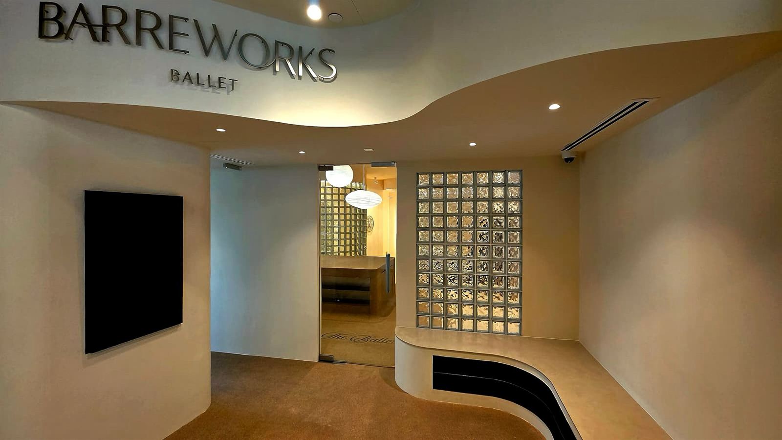 BARREWORKS dance studio interior at Jelita Mall, fit-out by MD Projects, view 4