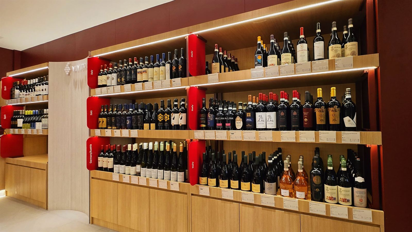 VIVINO WINE wine shop interior at Velocity at Novena Square, fit-out by MD Projects, view 16