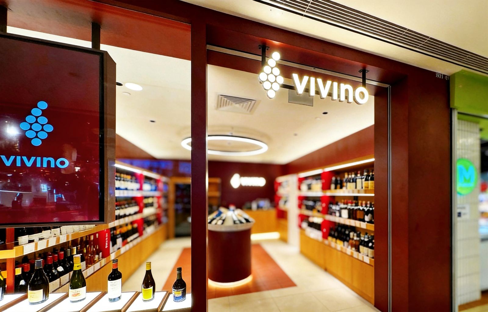 VIVINO WINE wine shop interior at Velocity at Novena Square, fit-out by MD Projects, view 5