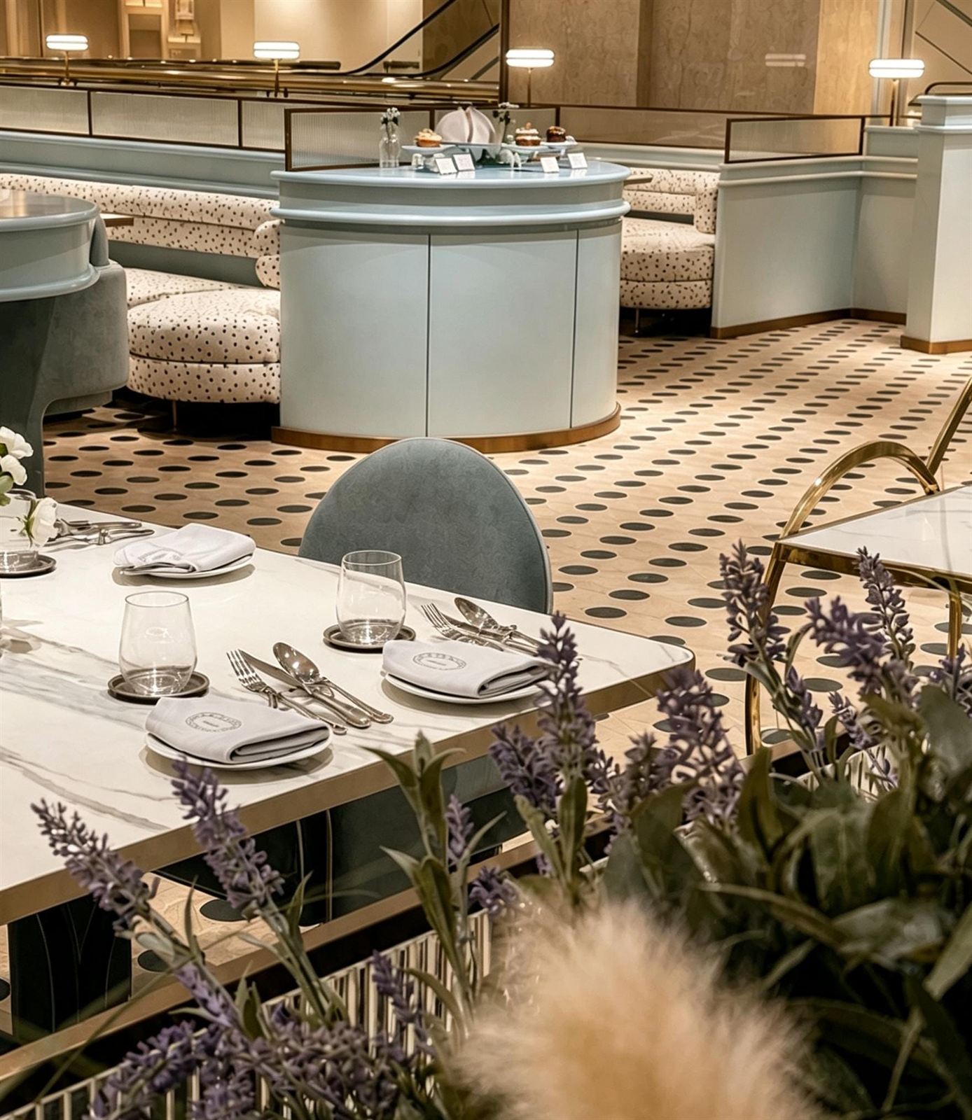 RITUEL bakery-café interior at Takashimaya, fit-out by MD Projects, view 3