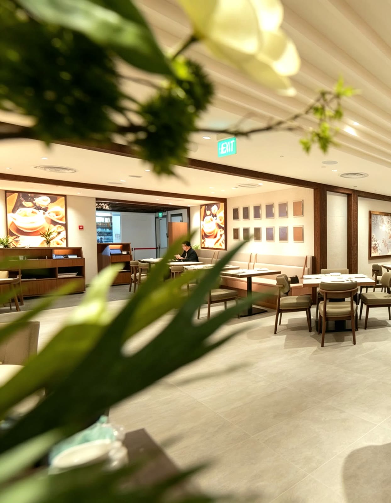 SOUPER TANG soup restaurant interior at Raffles City, fit-out by MD Projects, view 5